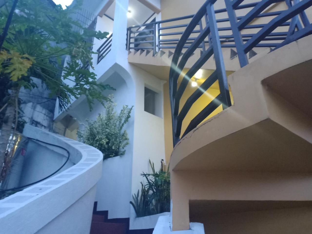 Seashore Beach Resort Puerto Galera Luaran gambar
